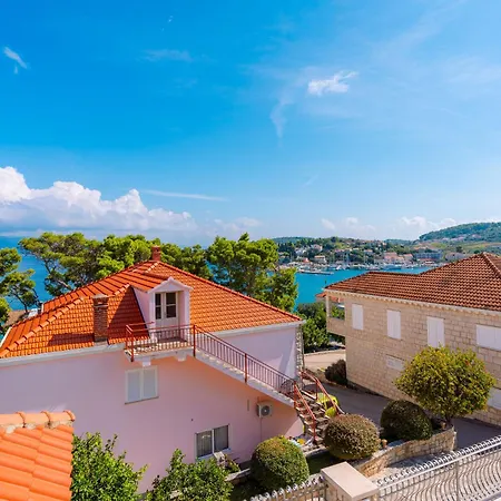 House 4 Prázdninový dům