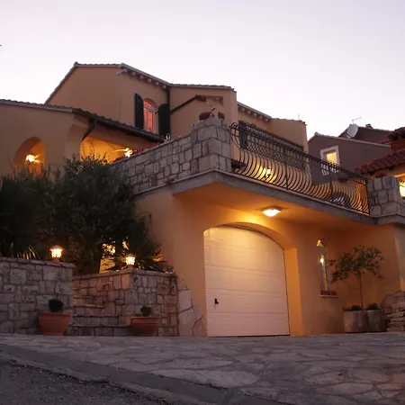 House 4 Prázdninový dům