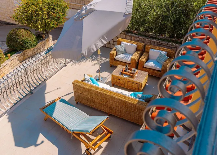 House 4 Λομπάρδα