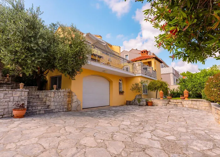 Σπίτι διακοπών House 4 *