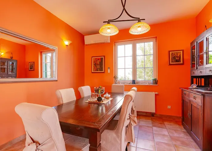 House 4 Λομπάρδα