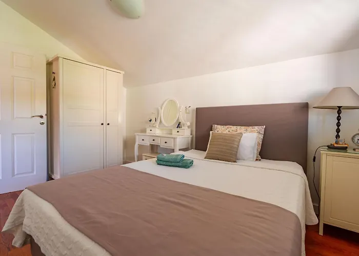 Σπίτι διακοπών House 4 *